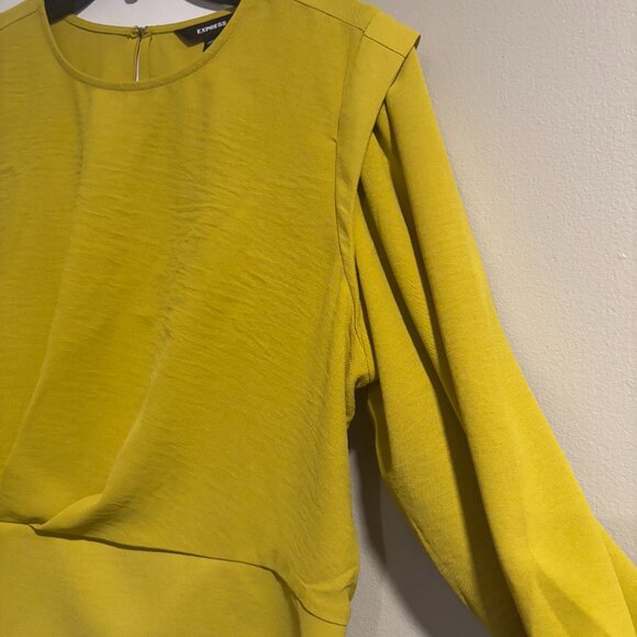 Express Women size large Mustard yellow Smocked Blouson Blouse - Picture 4 of 9